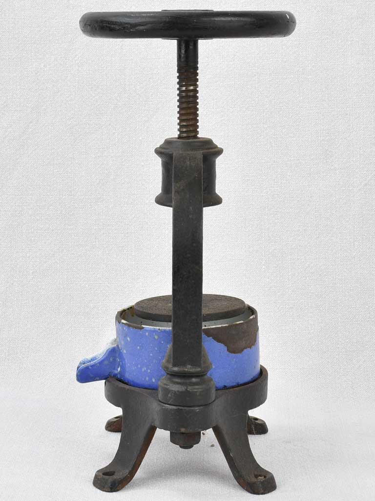 Meat juice press, cast iron, 19th century 12¼" Chez Pluie