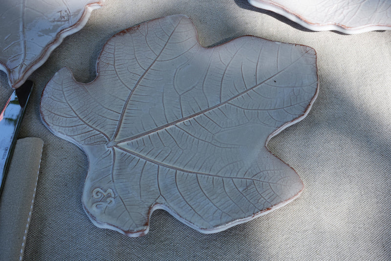 Natural material leaf collection plates
