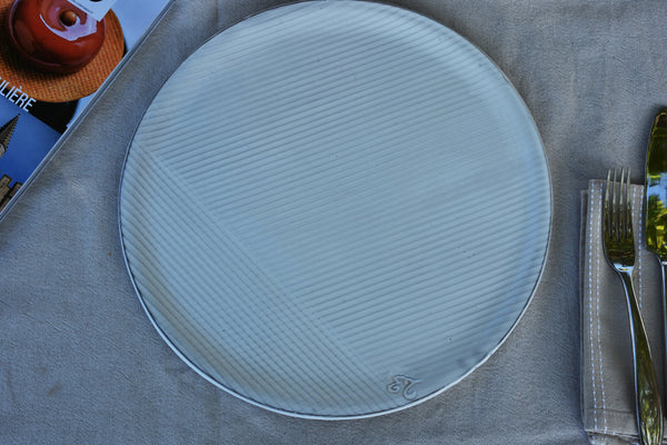 Large dish with overlapping stripe