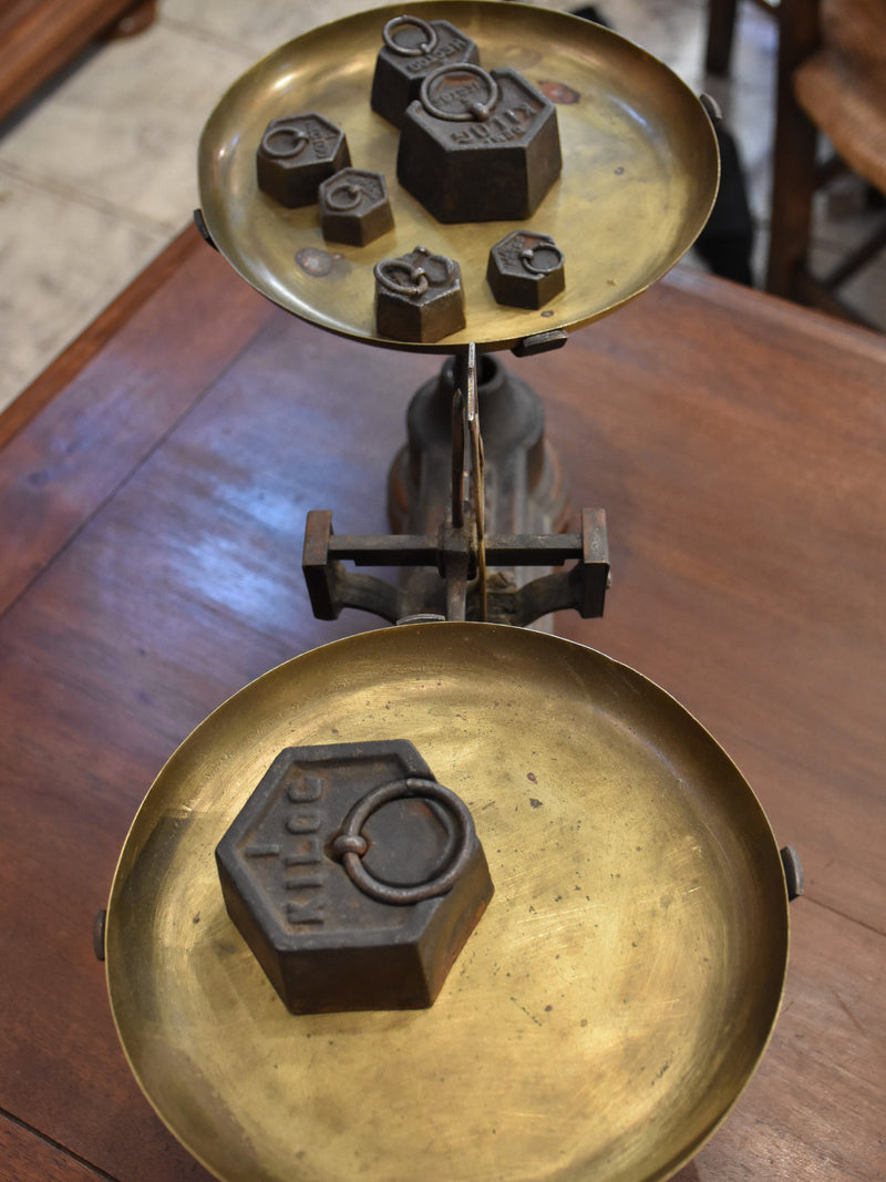 Antique French épicerie scales with weights