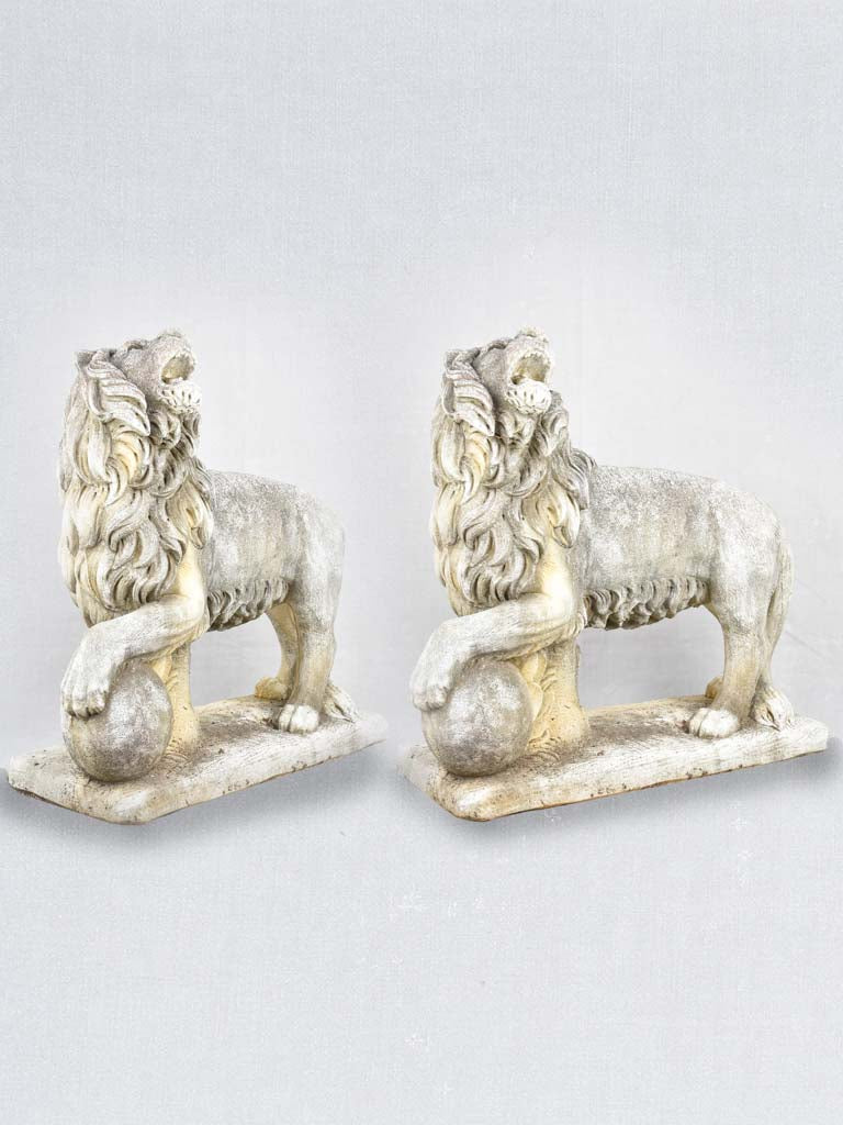 Spectacular pair of lion sculptures - 1940s - Medici Lions 30"
