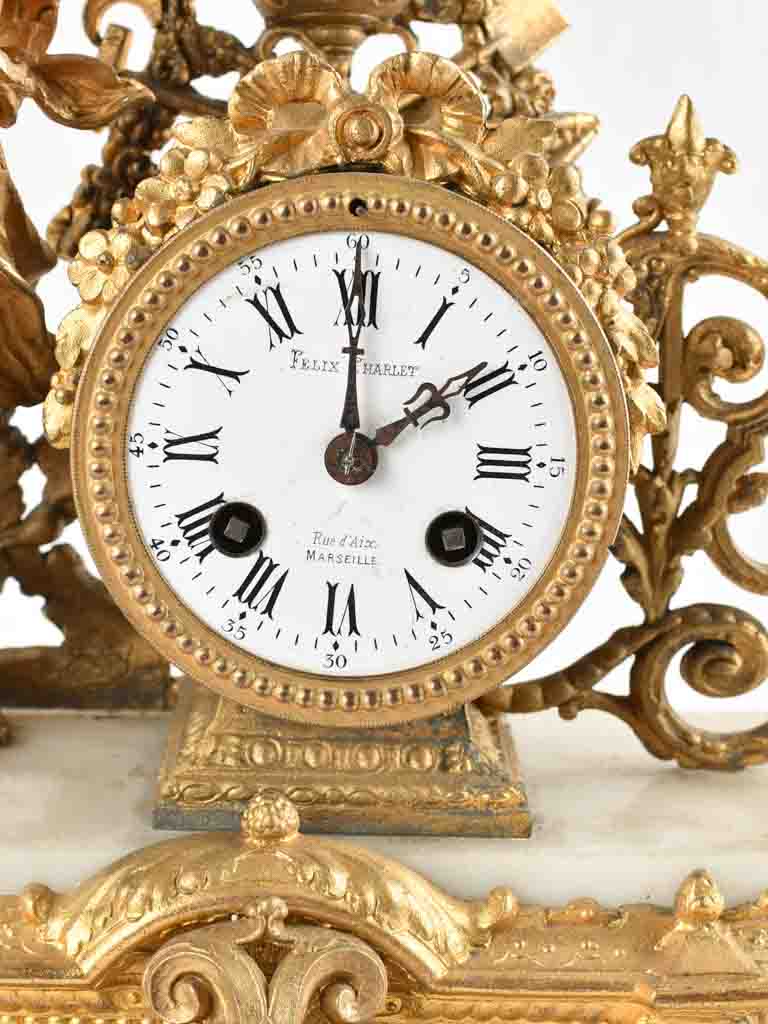 Elegant 1900s French bronze mantle clock