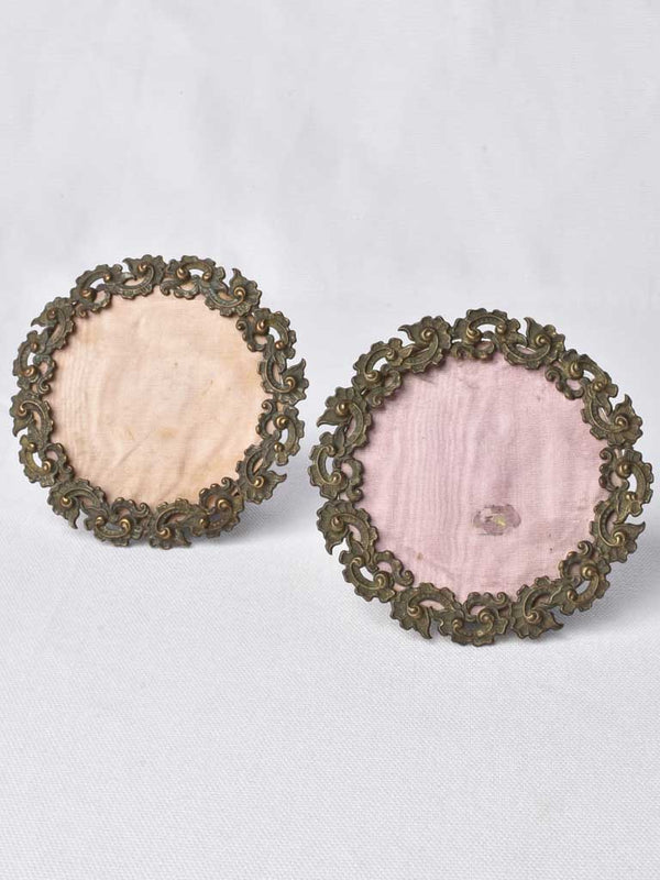Pair of Napoleon III round photo frames - wreaths
