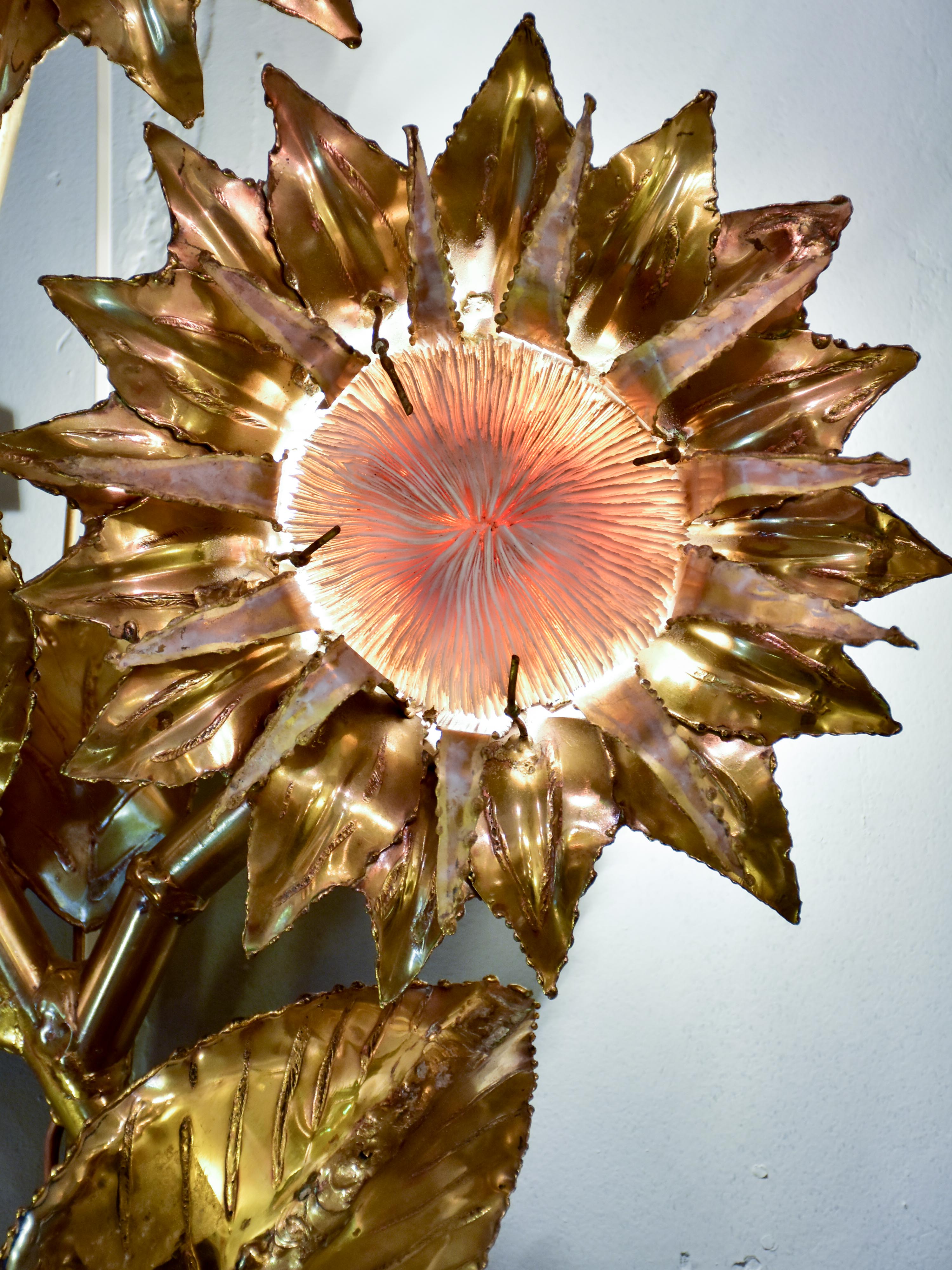 Vintage sunflower wall applique with coral - Brasseur style
