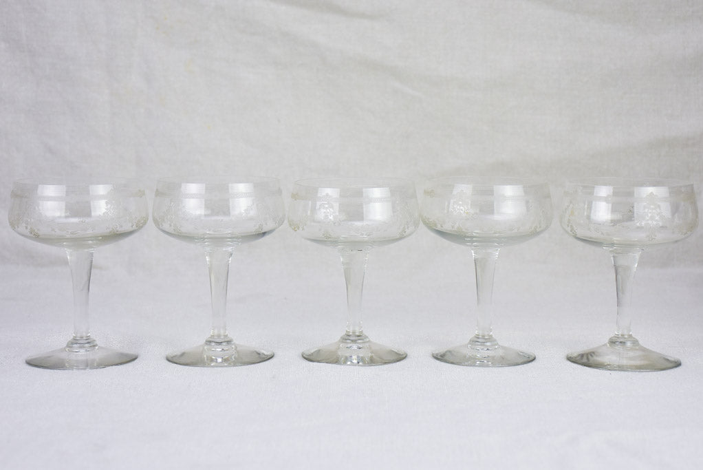Set of 10 Napoleon III champagne cups with pretty engravings