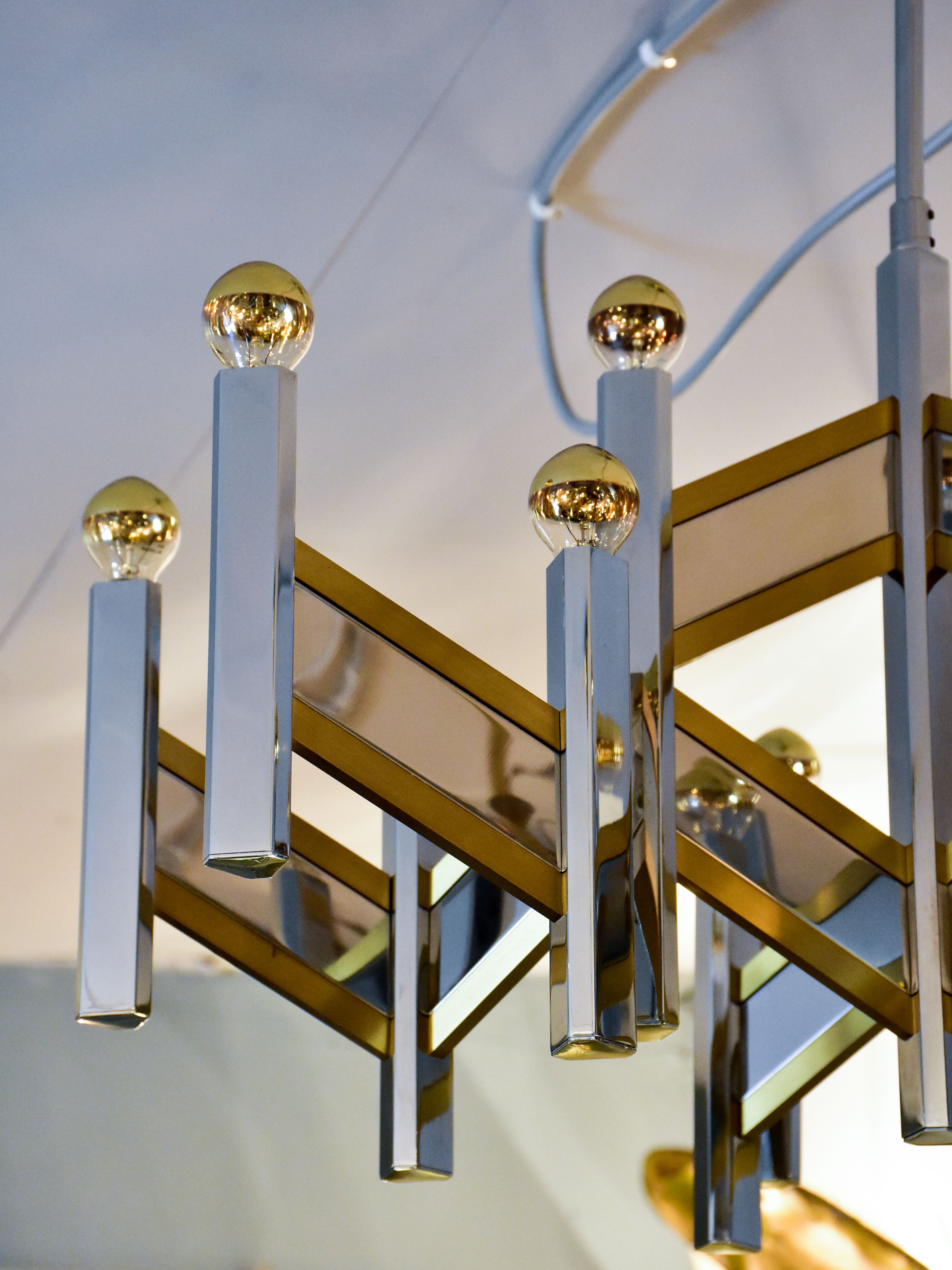 Original chevron Sciolari chandelier and pair of wall sconces