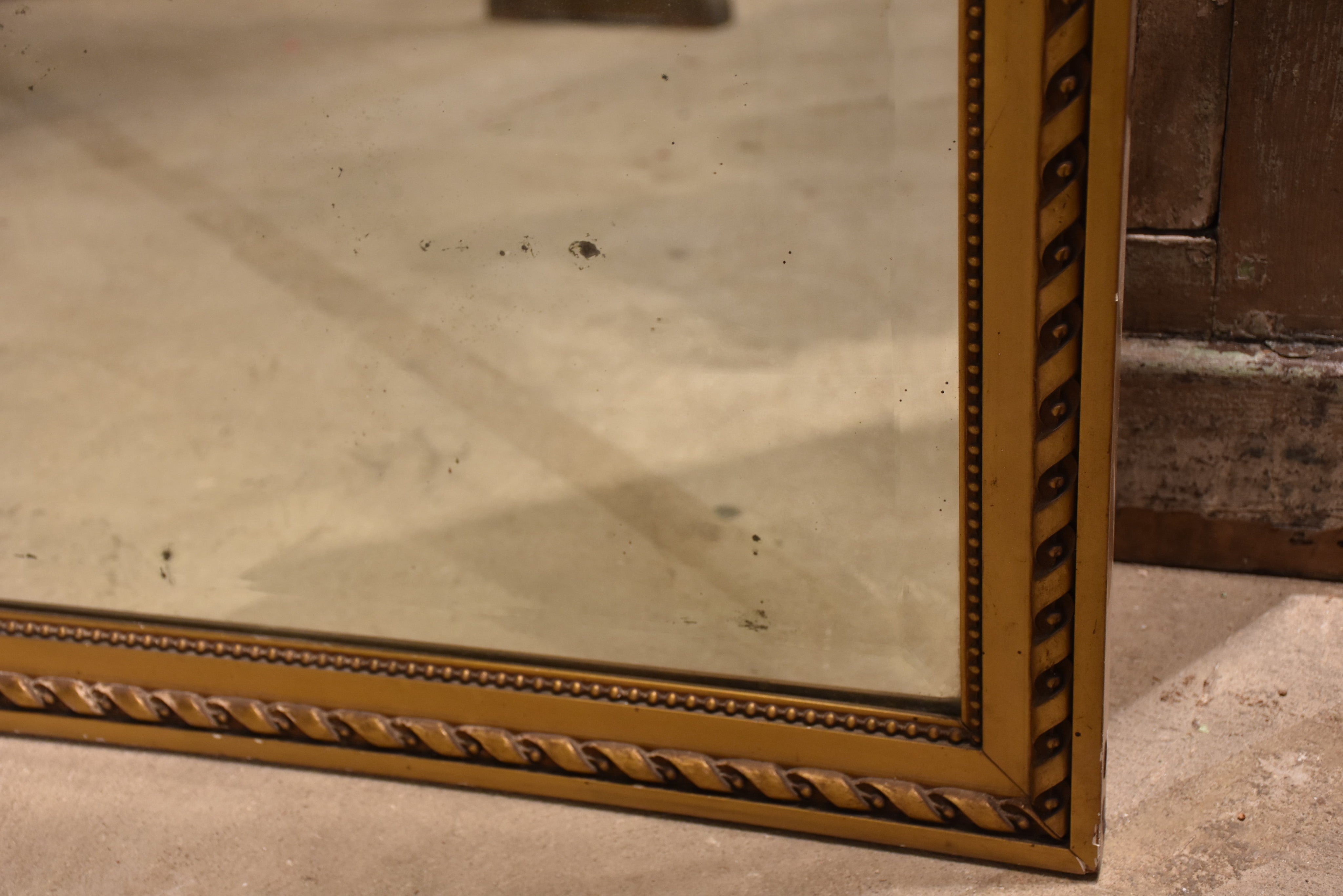 Mirror, carved giltwood, early-19th-century