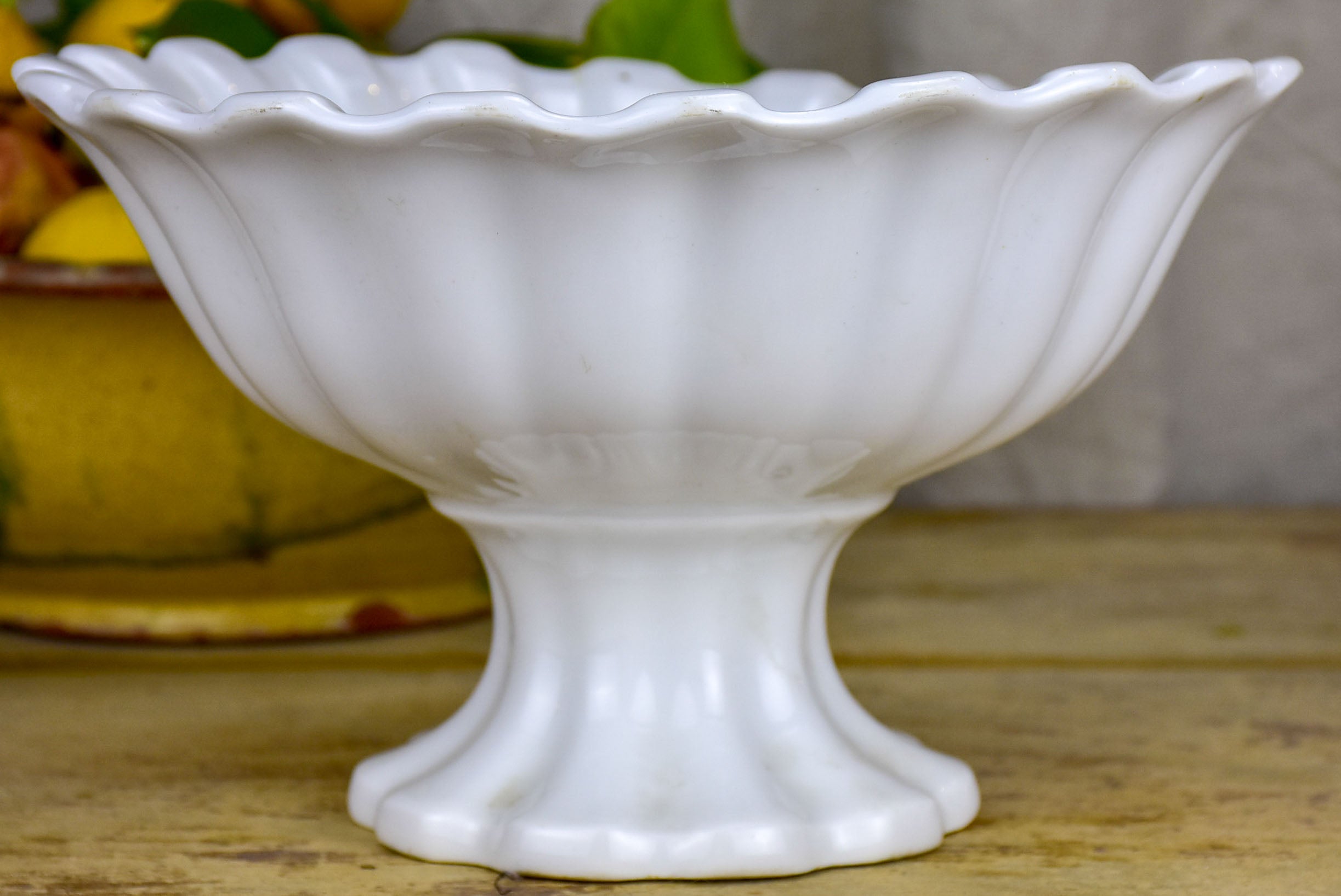 19th Century French fruit bowl on pedestal - Sarreguemine