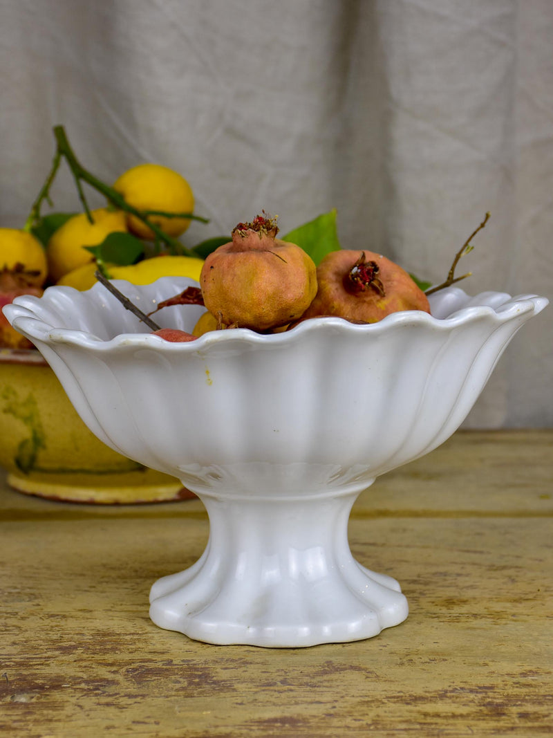 19th Century French fruit bowl on pedestal - Sarreguemine