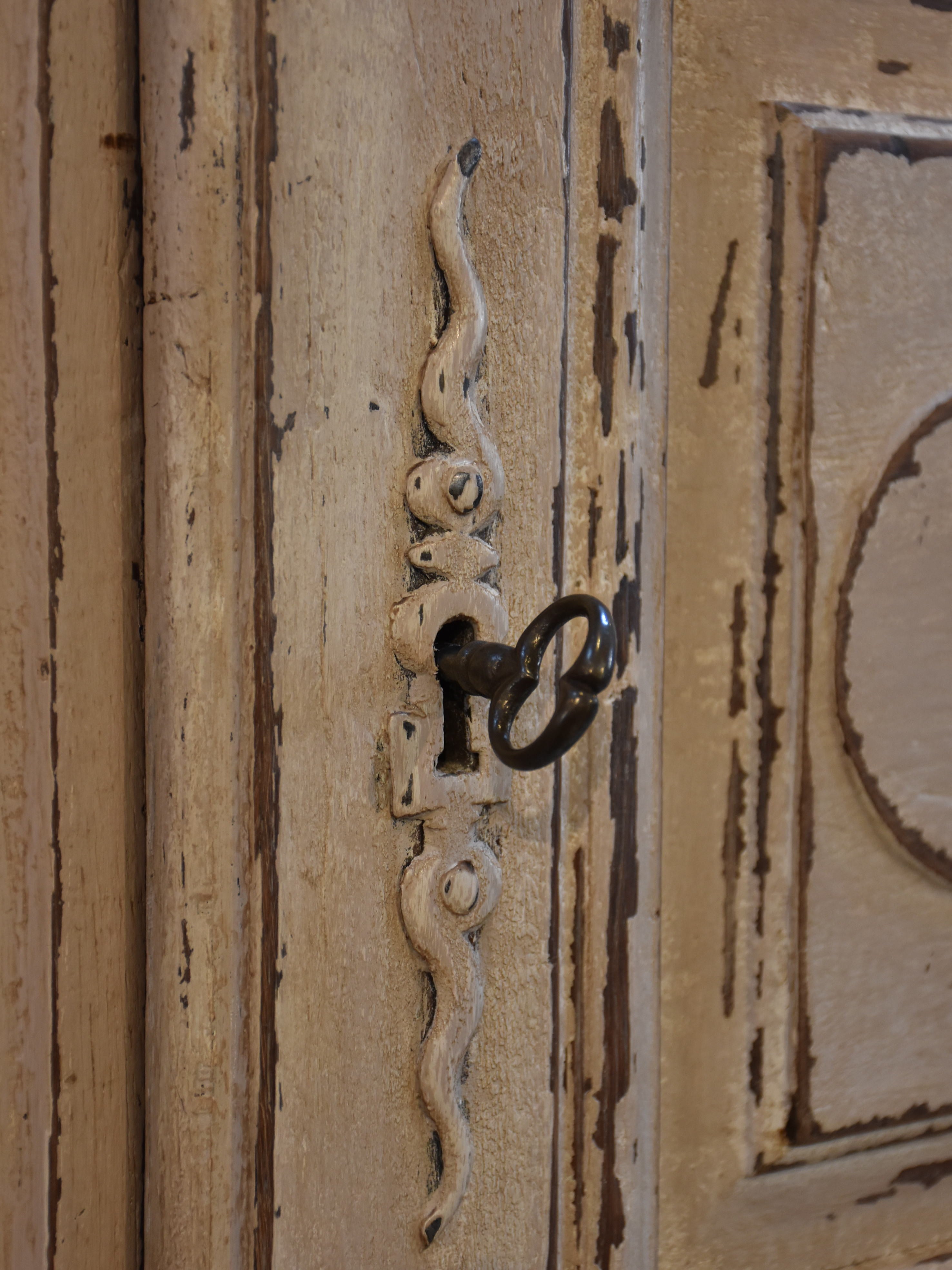 Armoire, country, beige patina, 18th-century