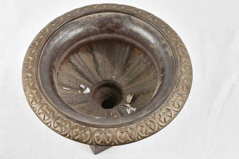 Small cast iron Medici urn - 9½" x 13½"