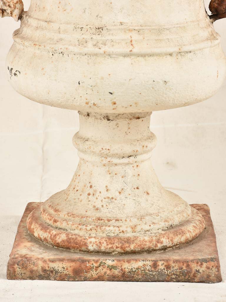 Large cast iron Medici urn - 19th century 25½"