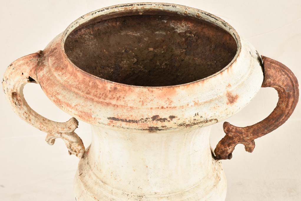 Large cast iron Medici urn - 19th century 25½"