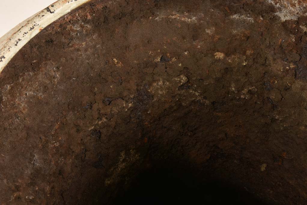 Large cast iron Medici urn - 19th century 25½"