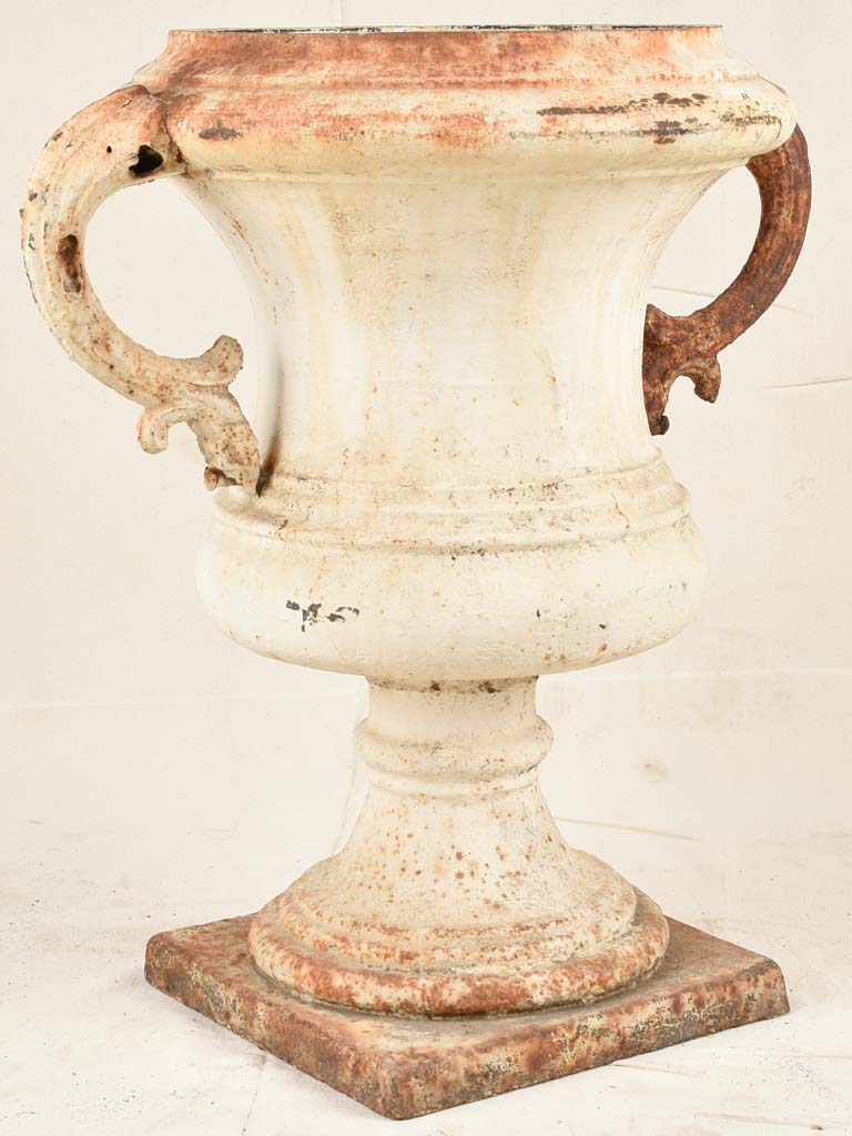 Large cast iron Medici urn - 19th century 25½"