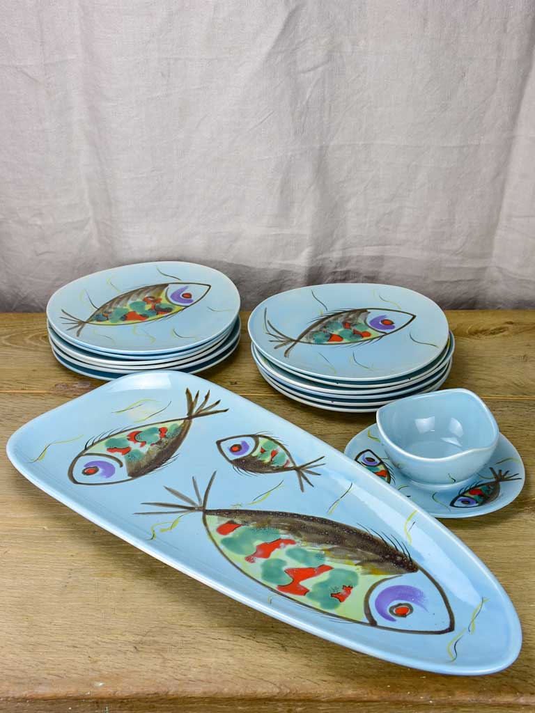 Hand painted seafood 12 plate service Pornic (Britanny) - 1960's