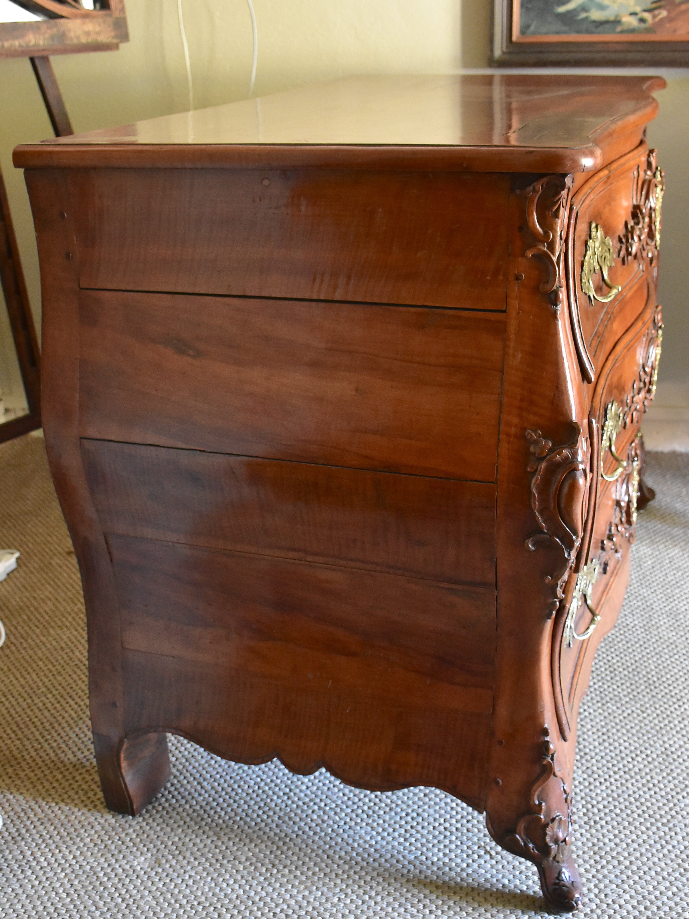 Early 18th century Bordelaise regency commode