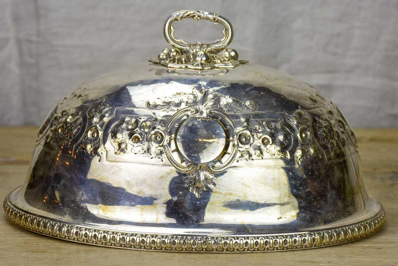 Silver plate oval food presentation cover from Burgundy - 1970's 13¾"