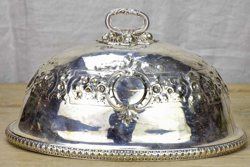 Silver plate oval food presentation cover from Burgundy - 1970's 13¾"