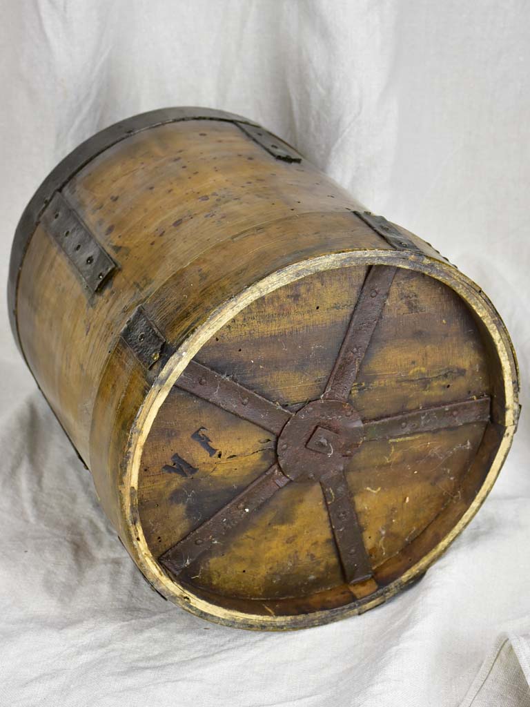 Late 19th Century grain measuring bucket - wooden