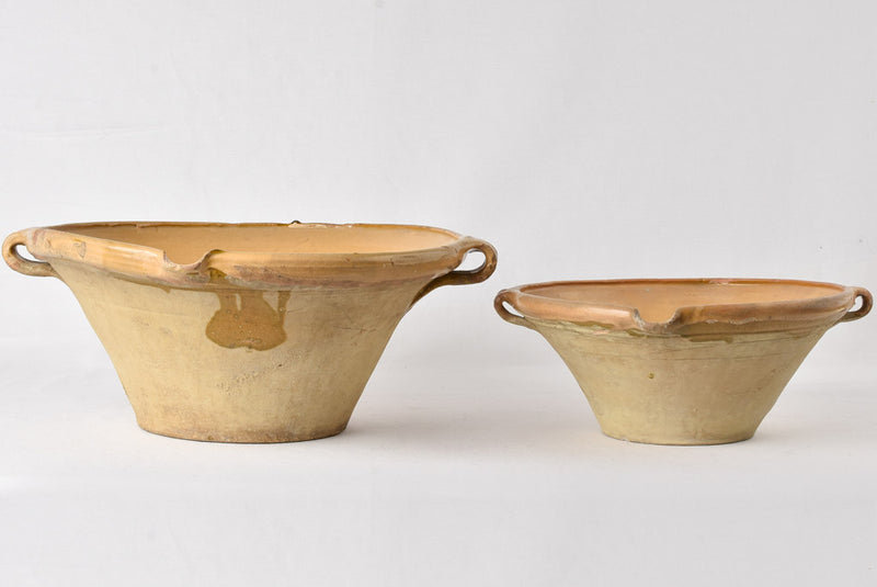 Vintage glazed ceramic mixing tian bowl