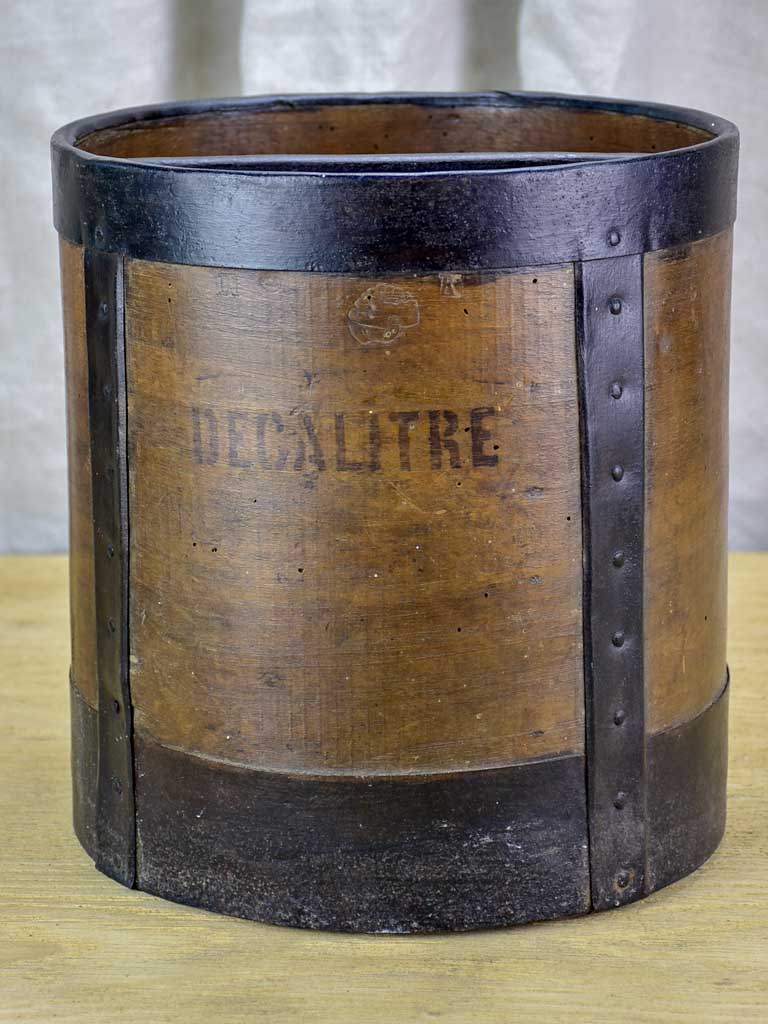 Antique French grain measure - decalitre 10¼"