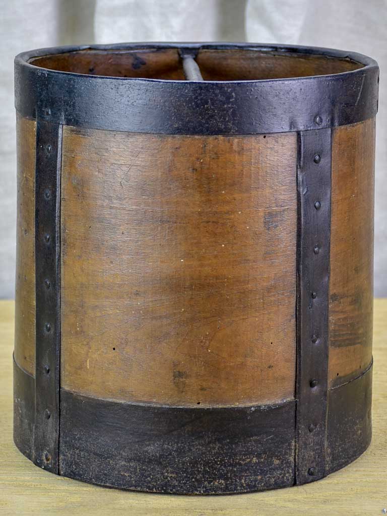 Antique French grain measure - decalitre 10¼"