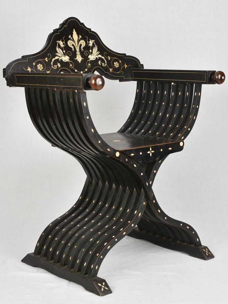 Elegant 19th-century Italian curule armchair