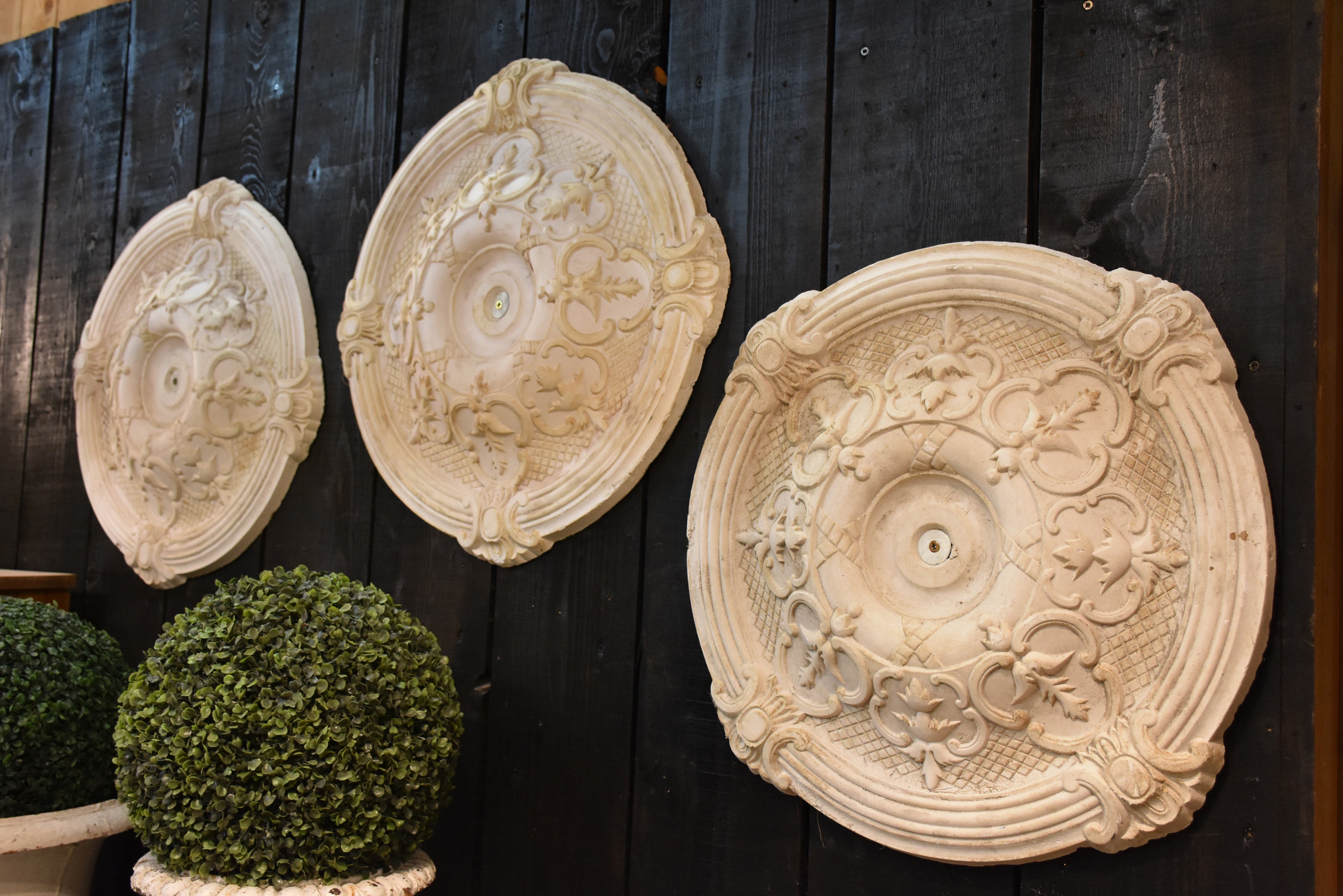 French plaster ceiling roses