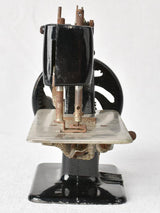 Rare antique Singer sewing machine toy - miniature 6¾"