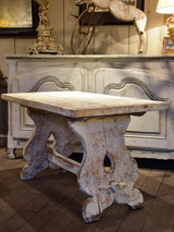 Chunky and rustic Swiss table with white patina - 2 of 2