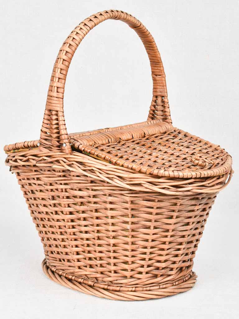 Pretty small picnic basket - two flaps