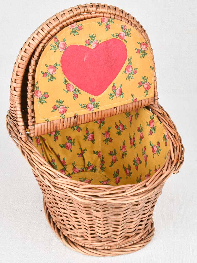Pretty small picnic basket - two flaps