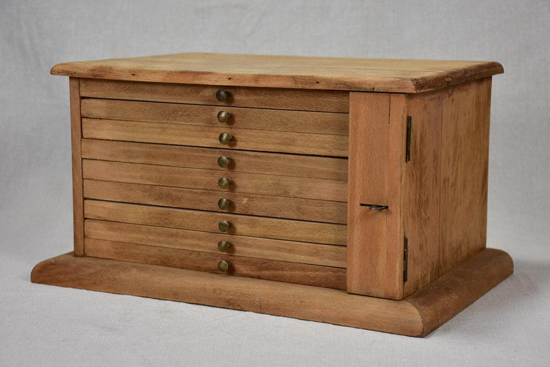 Small chest of drawers for storing medals and precious collectibles - 1940's 9½" x 14½"
