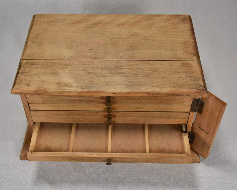 Small chest of drawers for storing medals and precious collectibles - 1940's 9½" x 14½"