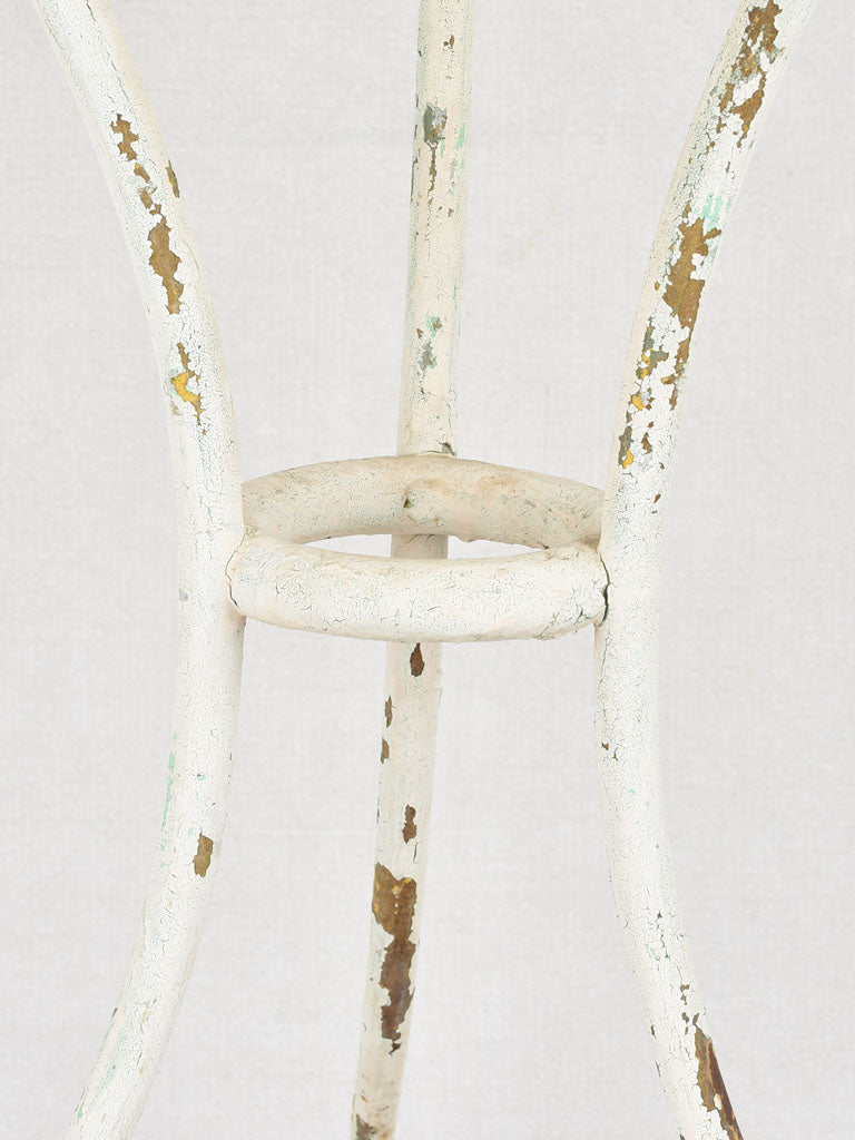 Small metal garden table 19¼"