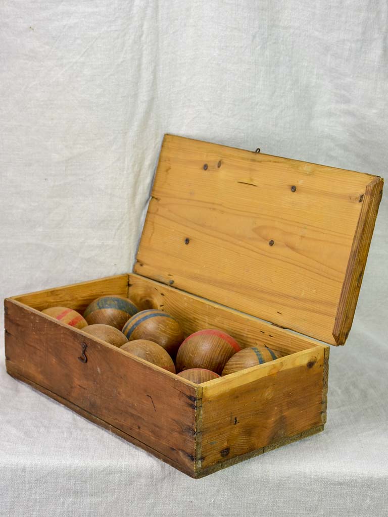 Complete French wooden petanque set in original box - early 20th Century