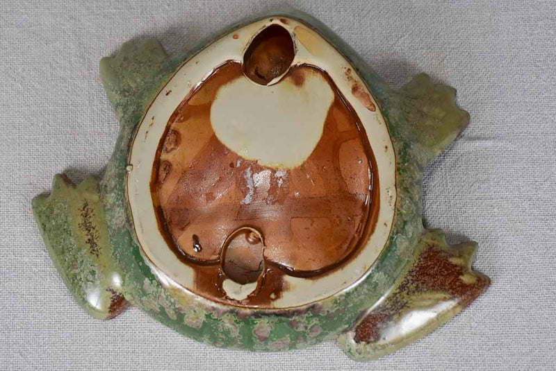 Ceramic frog-shaped ashtray/vide-poche 8¾"