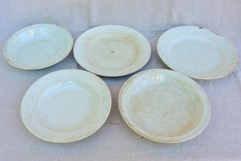 Collection of 9 stoneware bowls - 19th Century