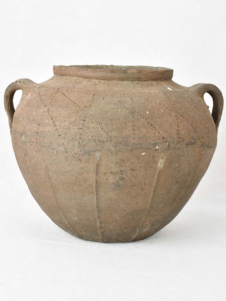 Late 18th / early 19th century pot  - Garos et Bouillon 13¾"
