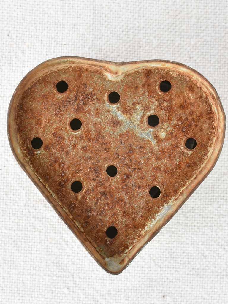 Set of 8 heart shaped cheese molds 2¾"