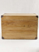 Cabinet maker's wooden chest 20½"