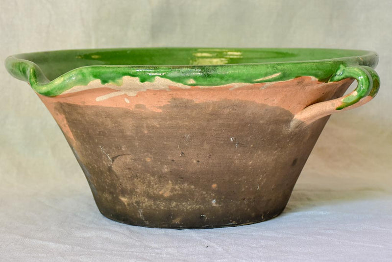Antique French bowl 'tian' with green glaze