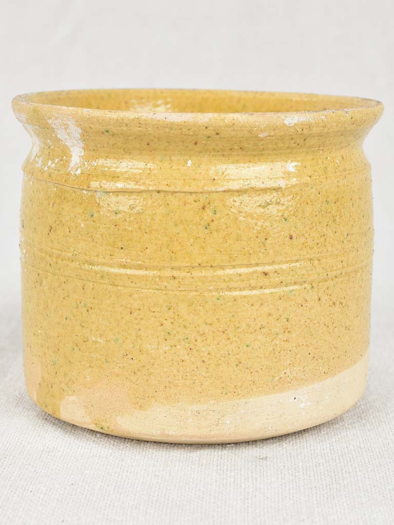 Small preserved pot with light wear