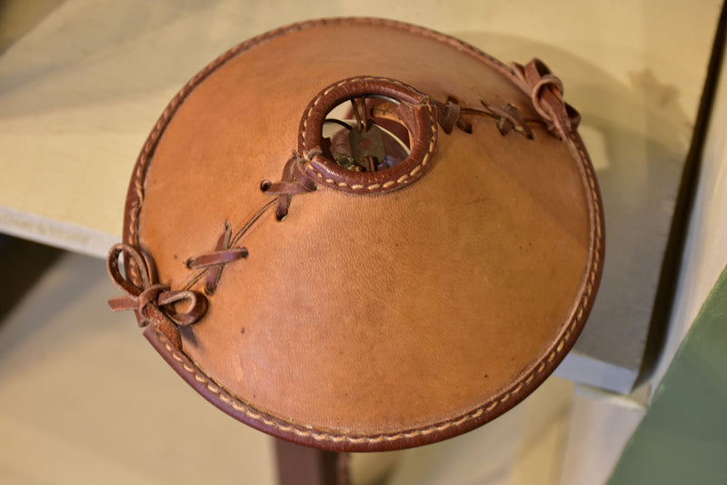 Mini vintage shelf lamp in leather