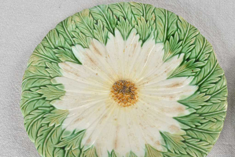 Set of four Majolica daisy plates 8¼"