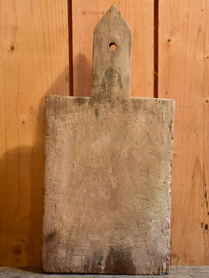 Small cutting board with pointed handle