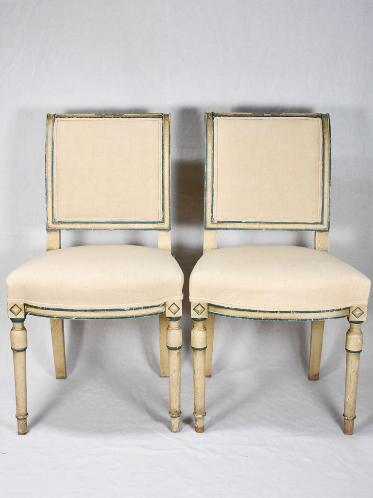 Contrasting design on Directoire chairs