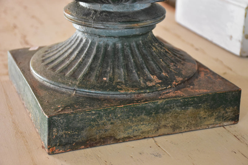 Marriage urns, Directoire cast-iron, French (two)