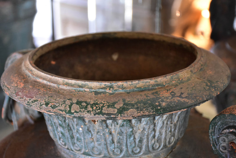 Marriage urns, Directoire cast-iron, French (two)